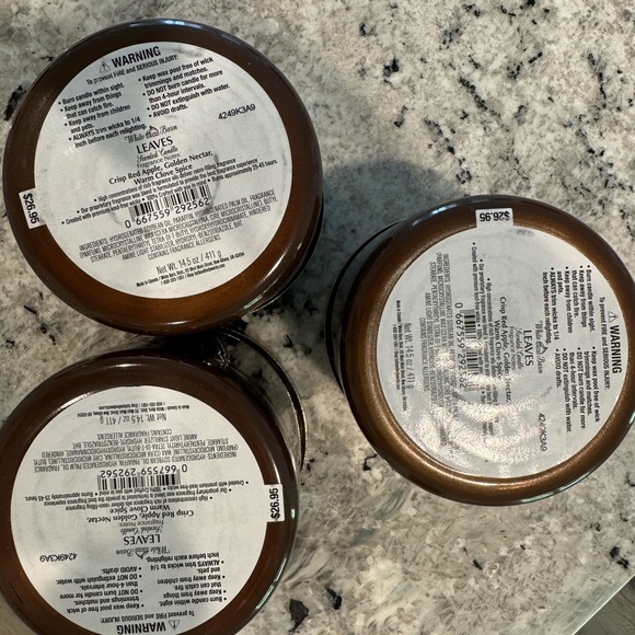 3 White Barn Leaves Scented 3 wick Candles - Picture 4 of 6